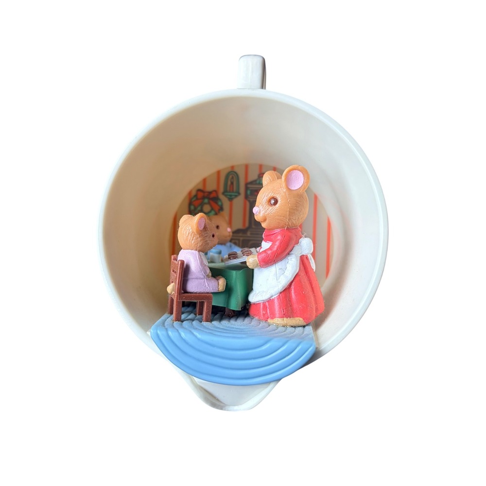 Avon Merry Mice Treat Light-Up Christmas Ornament Measuring Cup Mouse Family